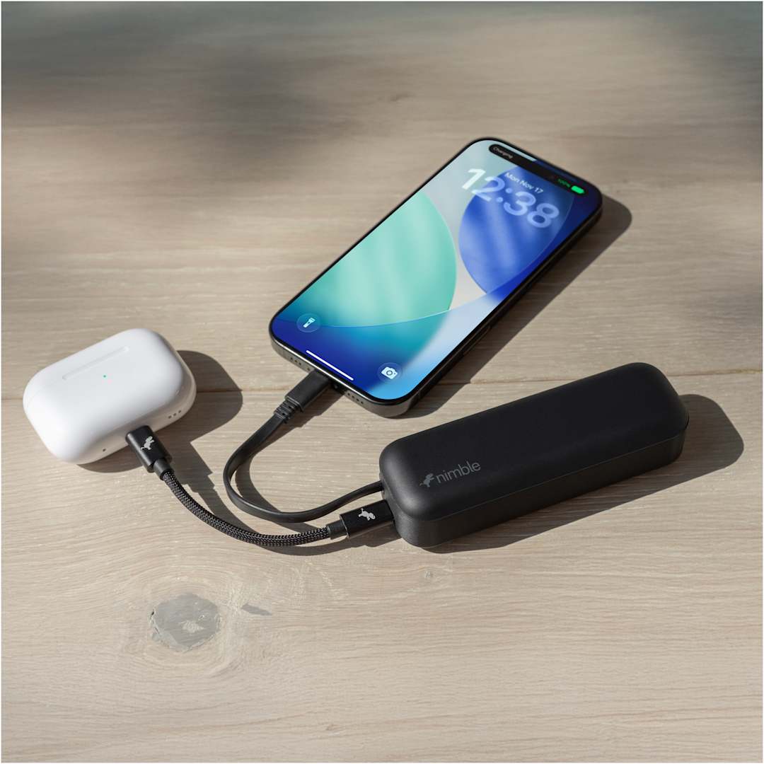 Front View of Black Wally Pro 20 5000 mAh Powerbank and Wall Charger