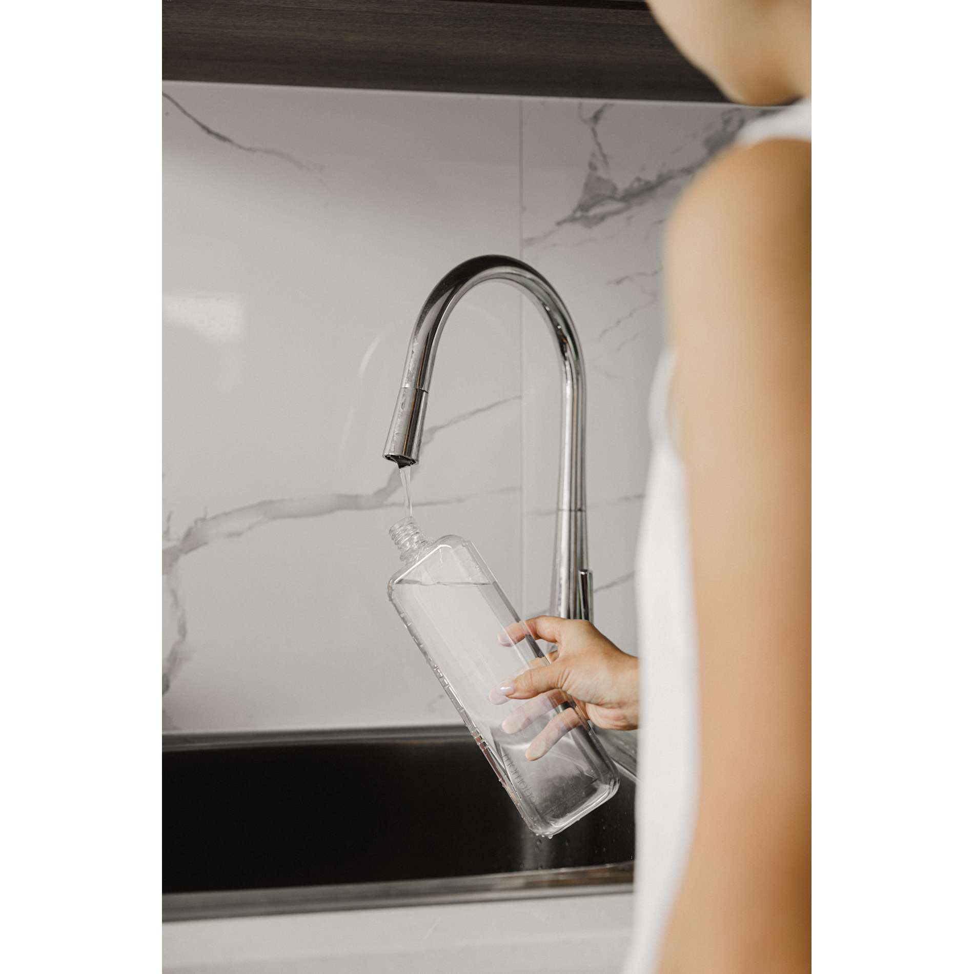Front View of Clear SLIM Trtian memobottle plain