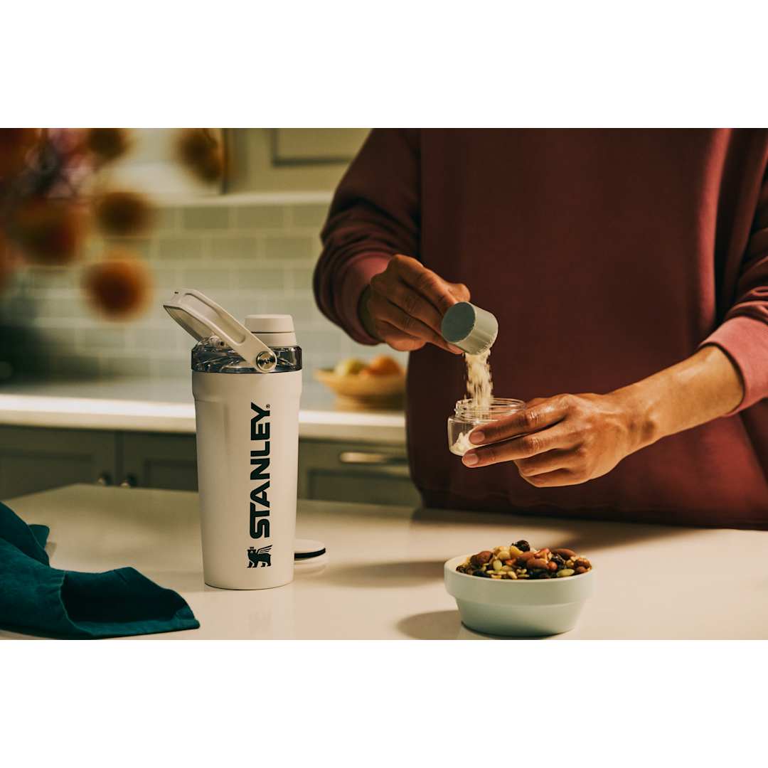 Rear View of White Stanley Activate Shaker Bottle 20oz